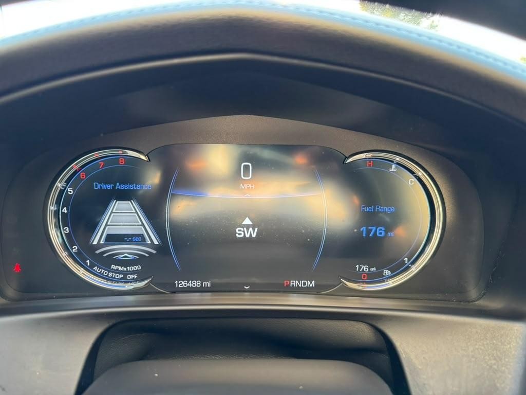 Cadillac CT6 Vehicle Full-screen Gallery Image 21