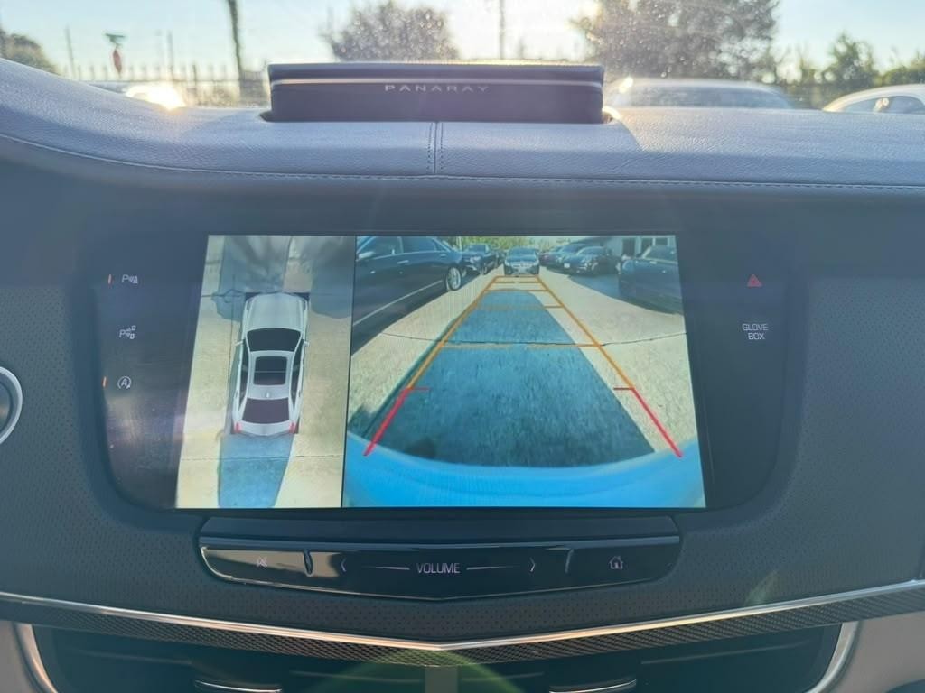 Cadillac CT6 Vehicle Full-screen Gallery Image 23
