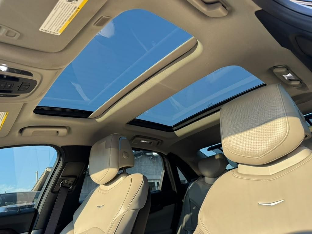 Cadillac CT6 Vehicle Full-screen Gallery Image 27