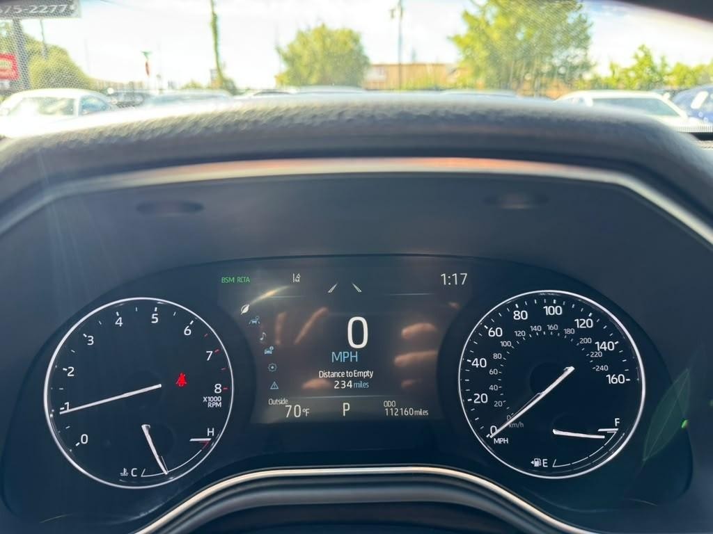 Toyota Avalon Vehicle Full-screen Gallery Image 21
