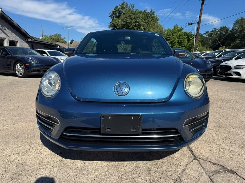 Volkswagen Beetle Convertible Vehicle Full-screen Gallery Image 03