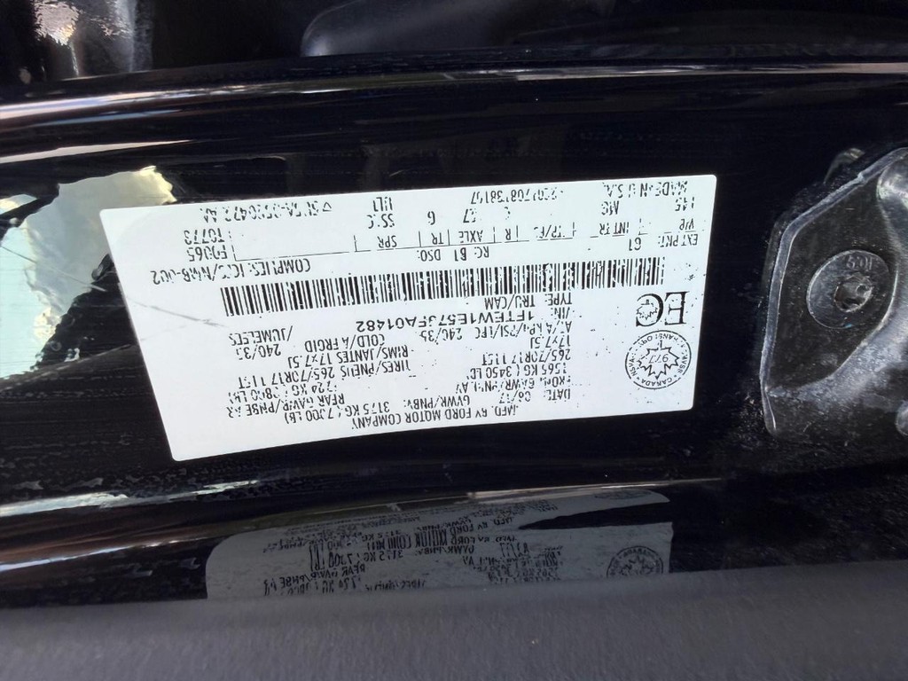 Ford F-150 Vehicle Full-screen Gallery Image 26