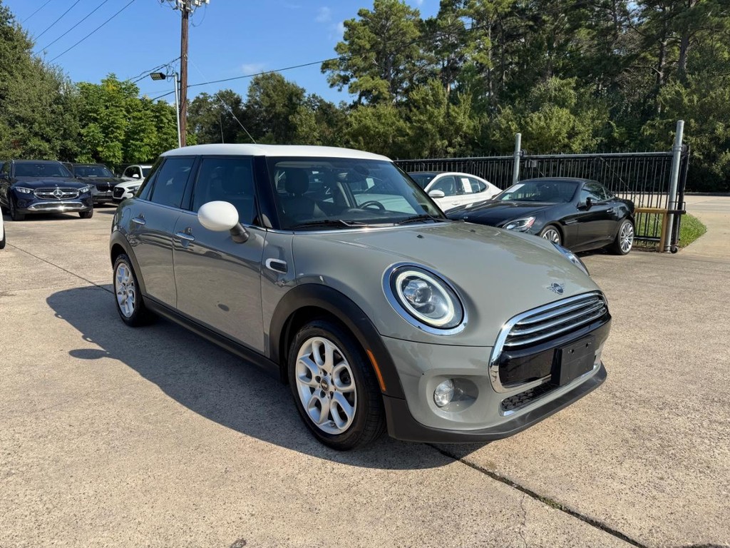 MINI Hardtop 4 Door Vehicle Full-screen Gallery Image 04