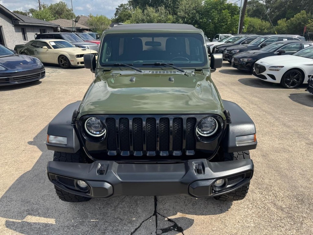 Jeep Wrangler Vehicle Full-screen Gallery Image 03
