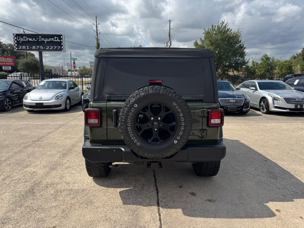 Jeep Wrangler Vehicle Full-screen Gallery Image 07