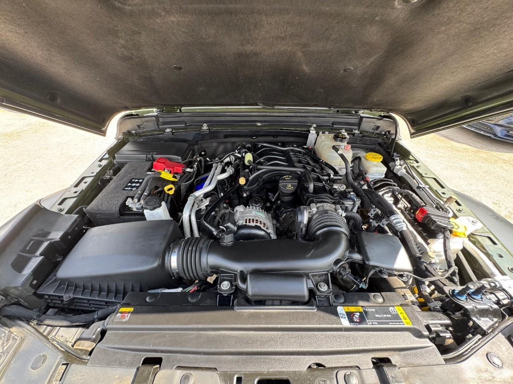 Jeep Wrangler Vehicle Full-screen Gallery Image 26