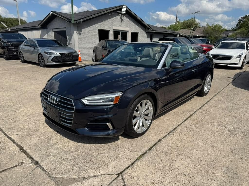 Audi A5 Cabriolet Vehicle Full-screen Gallery Image 02