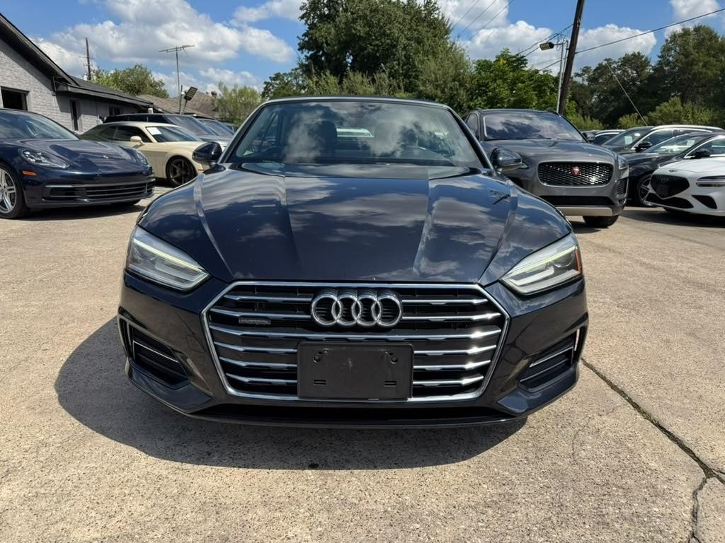 Audi A5 Cabriolet Vehicle Full-screen Gallery Image 03