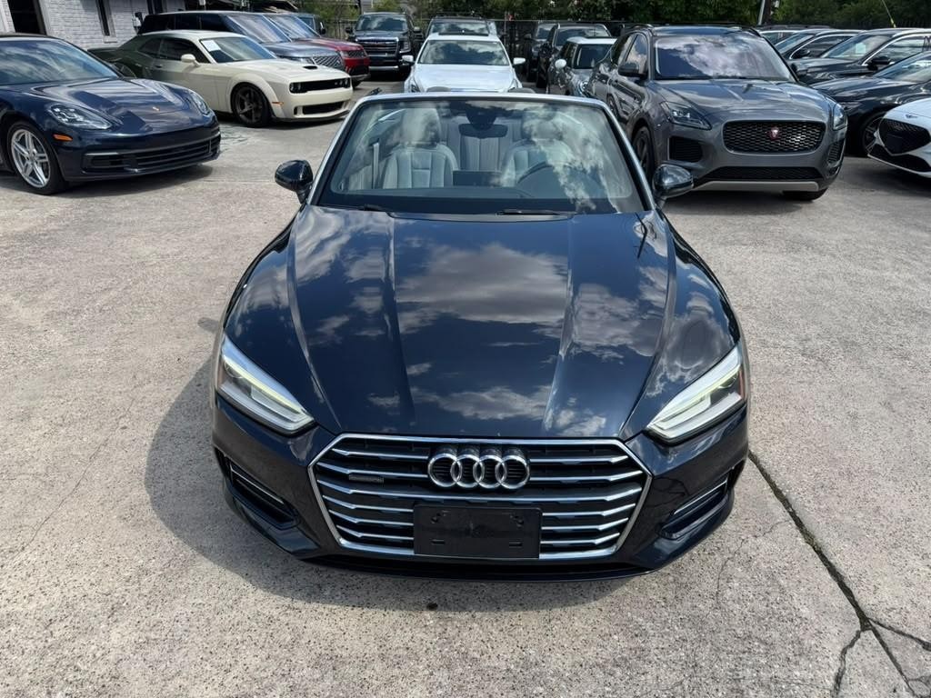 Audi A5 Cabriolet Vehicle Full-screen Gallery Image 06