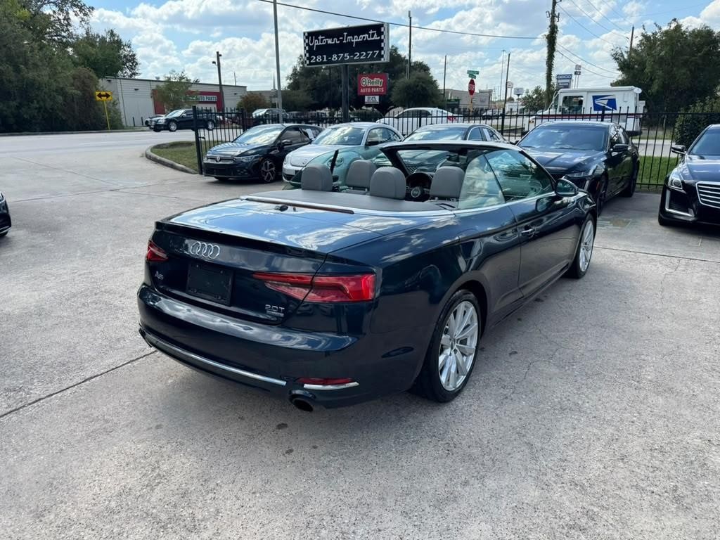 Audi A5 Cabriolet Vehicle Full-screen Gallery Image 12