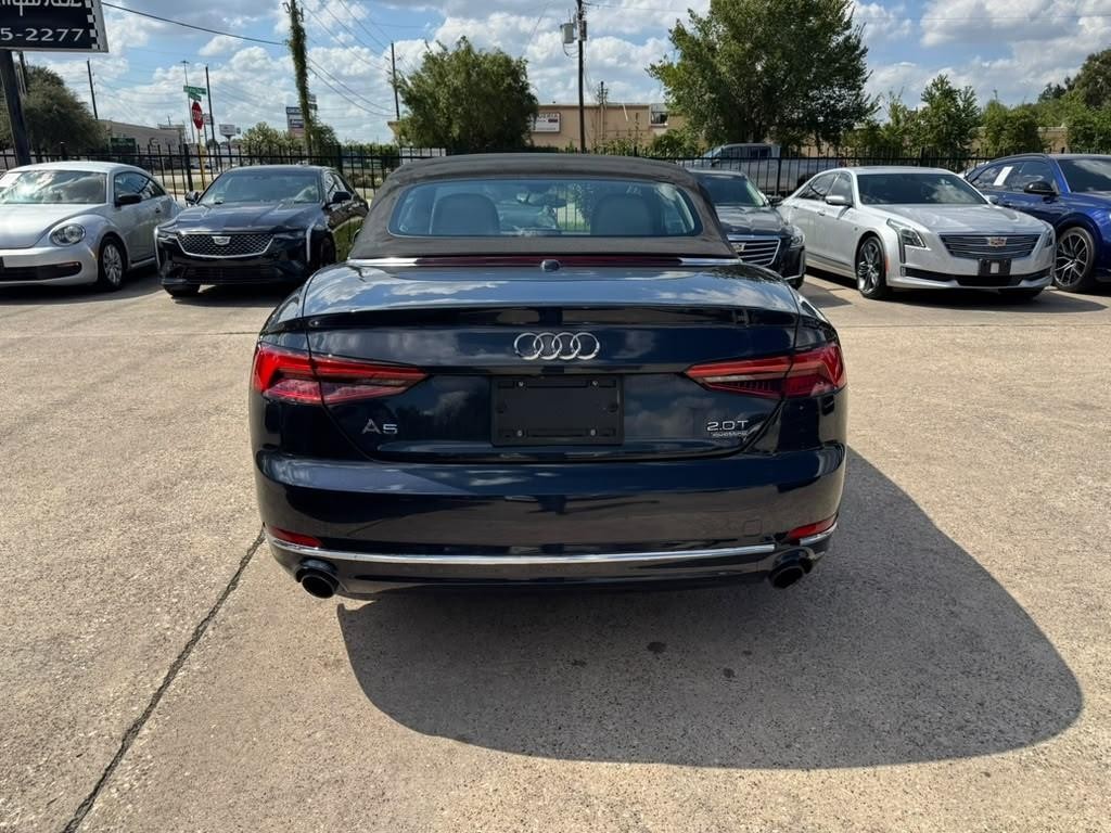 Audi A5 Cabriolet Vehicle Full-screen Gallery Image 13