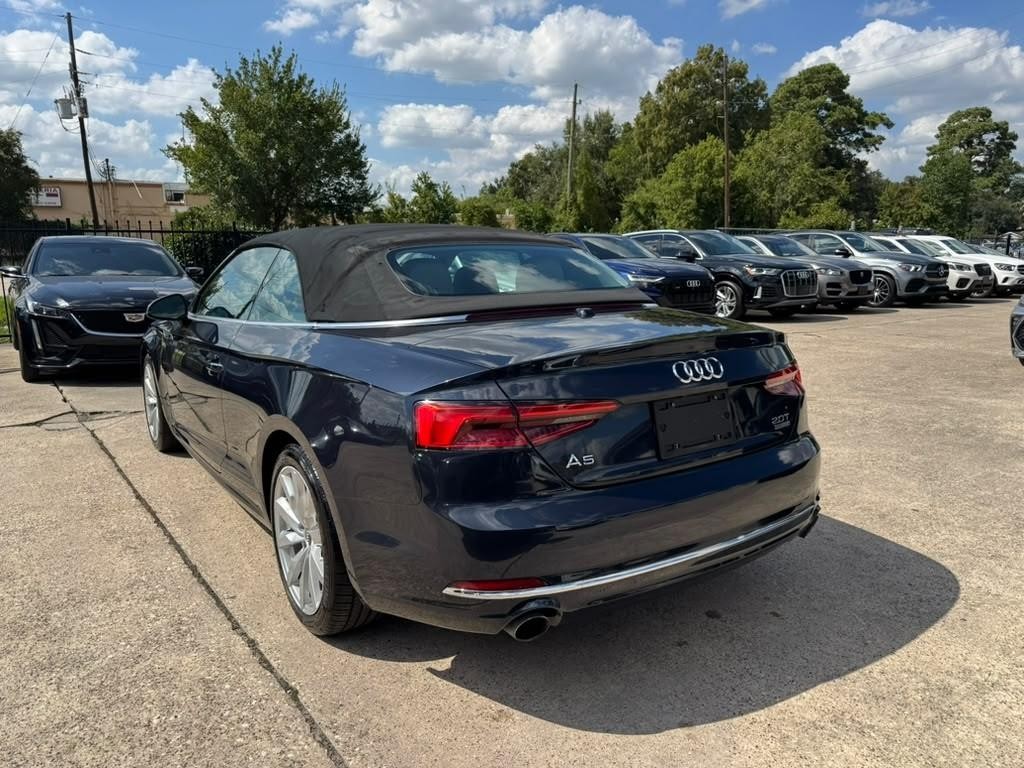 Audi A5 Cabriolet Vehicle Full-screen Gallery Image 15