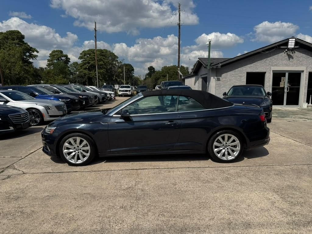 Audi A5 Cabriolet Vehicle Full-screen Gallery Image 17