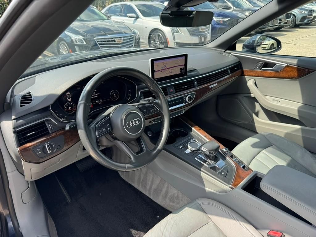 Audi A5 Cabriolet Vehicle Full-screen Gallery Image 19