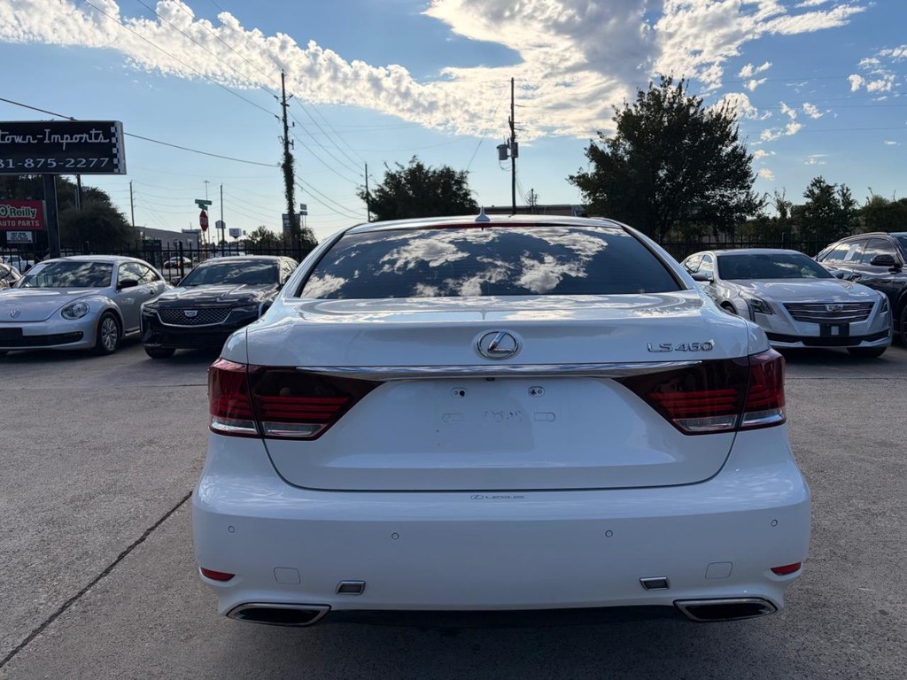 Lexus LS 460 Vehicle Full-screen Gallery Image 07