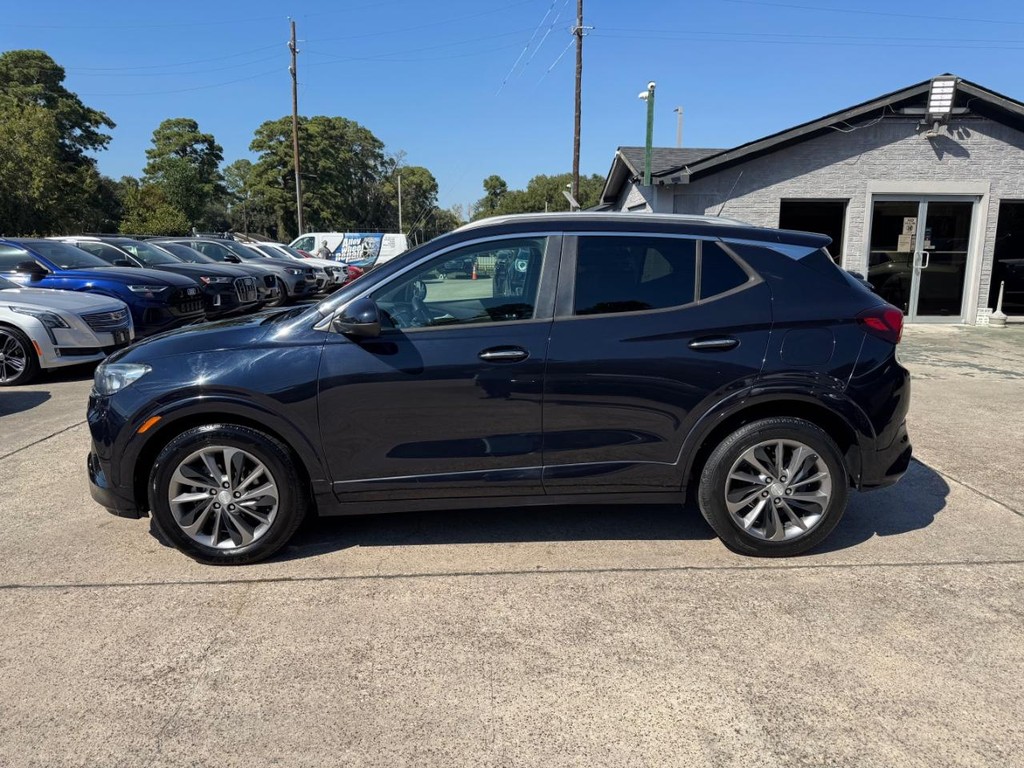 Buick Encore GX Vehicle Full-screen Gallery Image 09