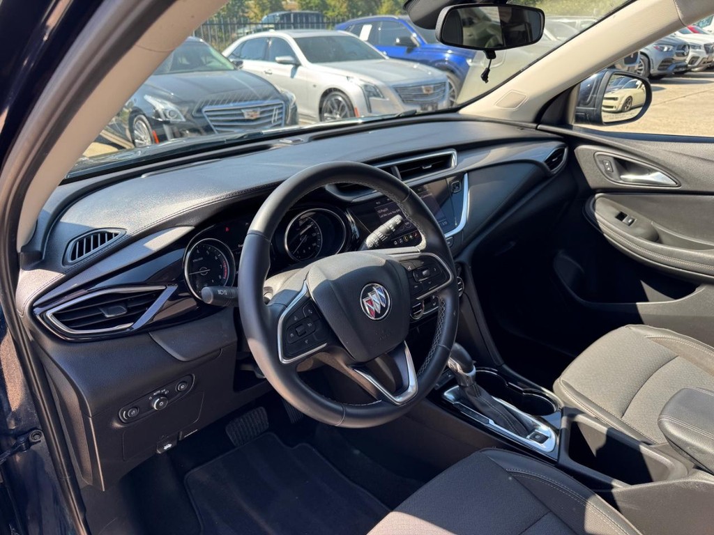 Buick Encore GX Vehicle Full-screen Gallery Image 10