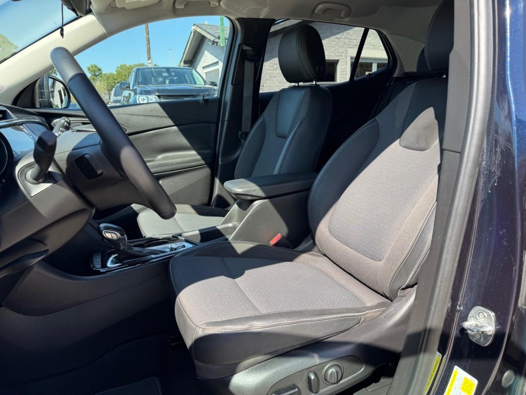 Buick Encore GX Vehicle Full-screen Gallery Image 11
