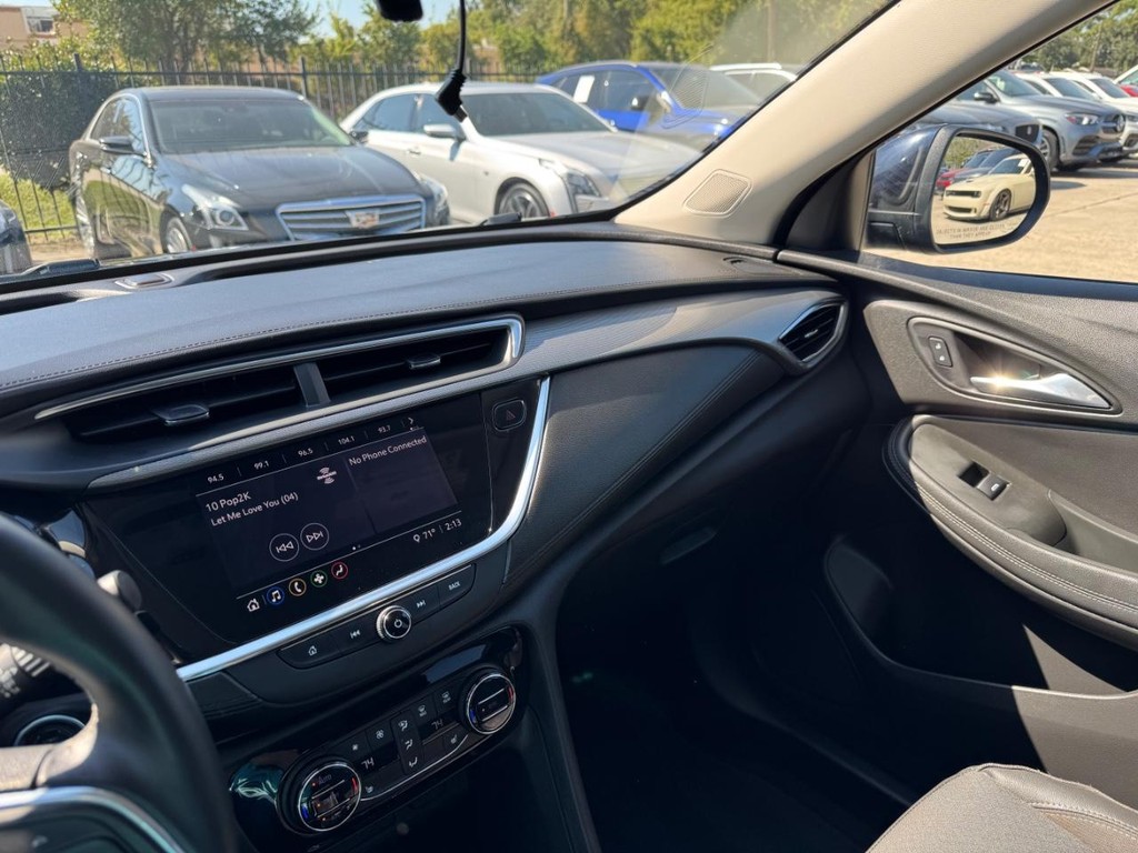 Buick Encore GX Vehicle Full-screen Gallery Image 22