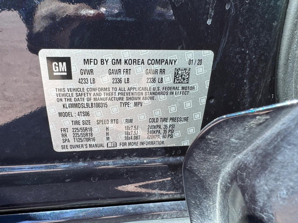 Buick Encore GX Vehicle Full-screen Gallery Image 28
