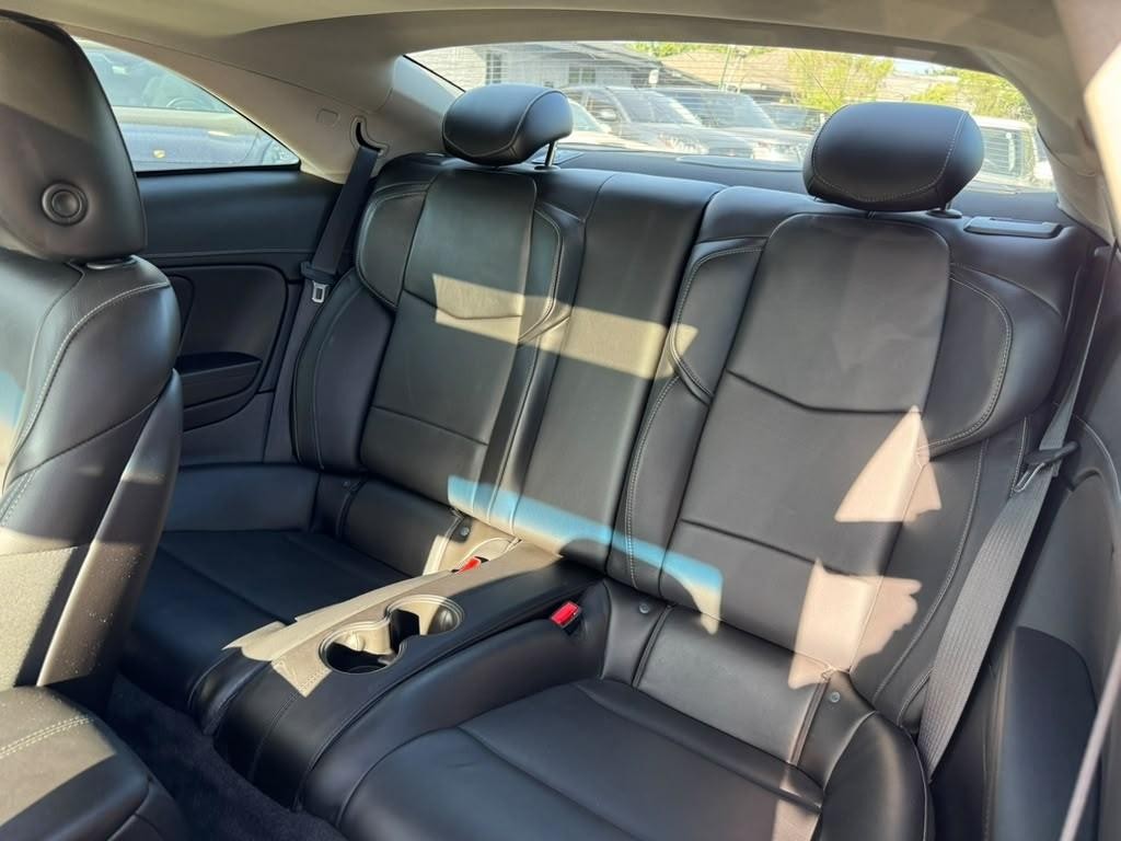 Cadillac ATS Coupe Vehicle Full-screen Gallery Image 17