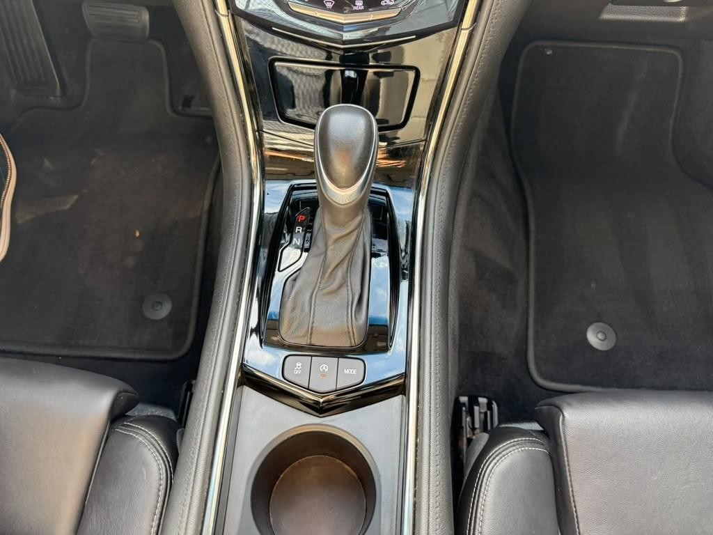 Cadillac ATS Coupe Vehicle Full-screen Gallery Image 23