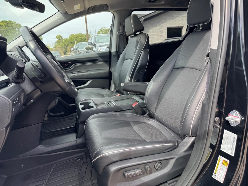 Honda Odyssey Vehicle Full-screen Gallery Image 11
