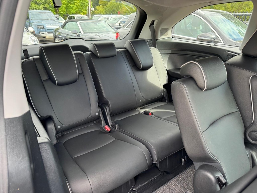 Honda Odyssey Vehicle Full-screen Gallery Image 16