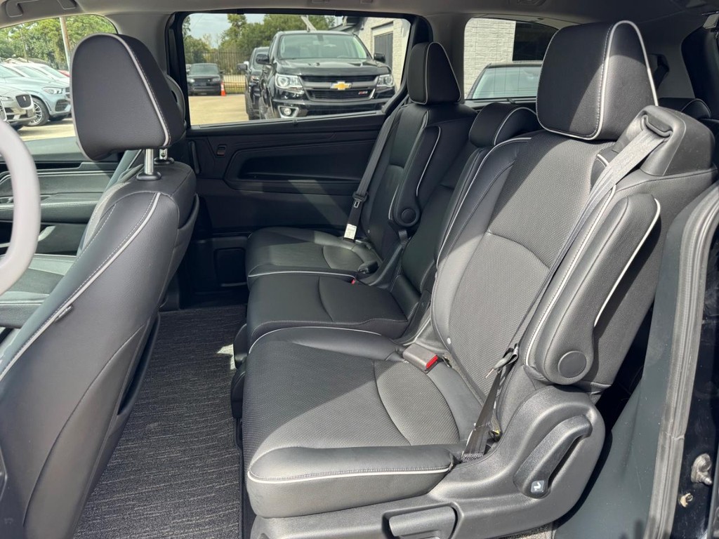 Honda Odyssey Vehicle Full-screen Gallery Image 18