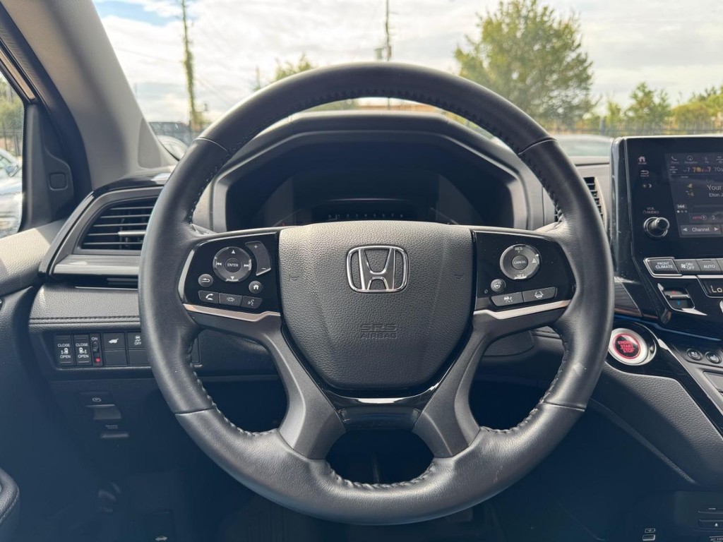 Honda Odyssey Vehicle Full-screen Gallery Image 21