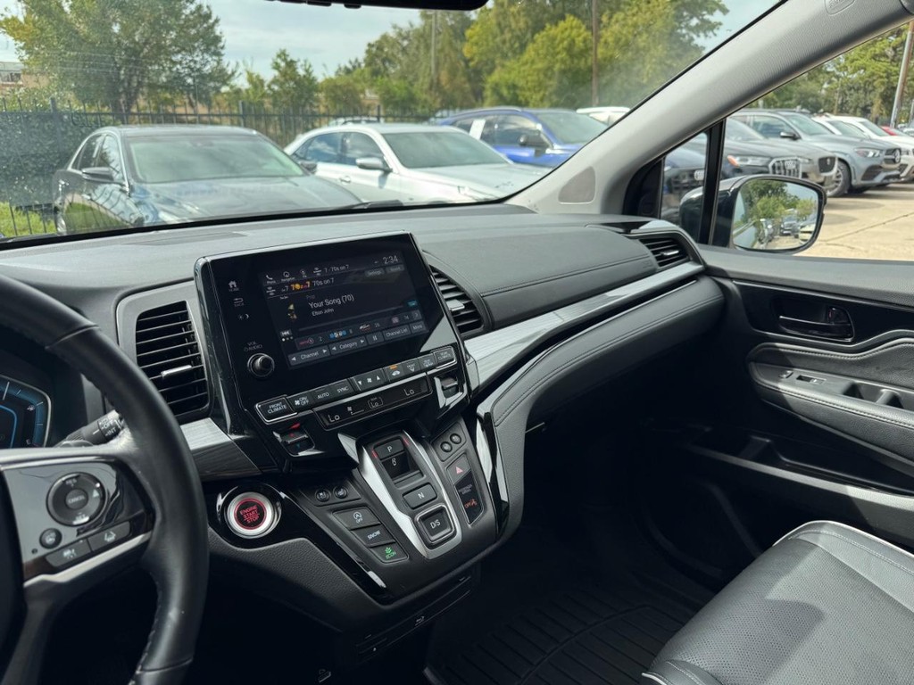 Honda Odyssey Vehicle Full-screen Gallery Image 23