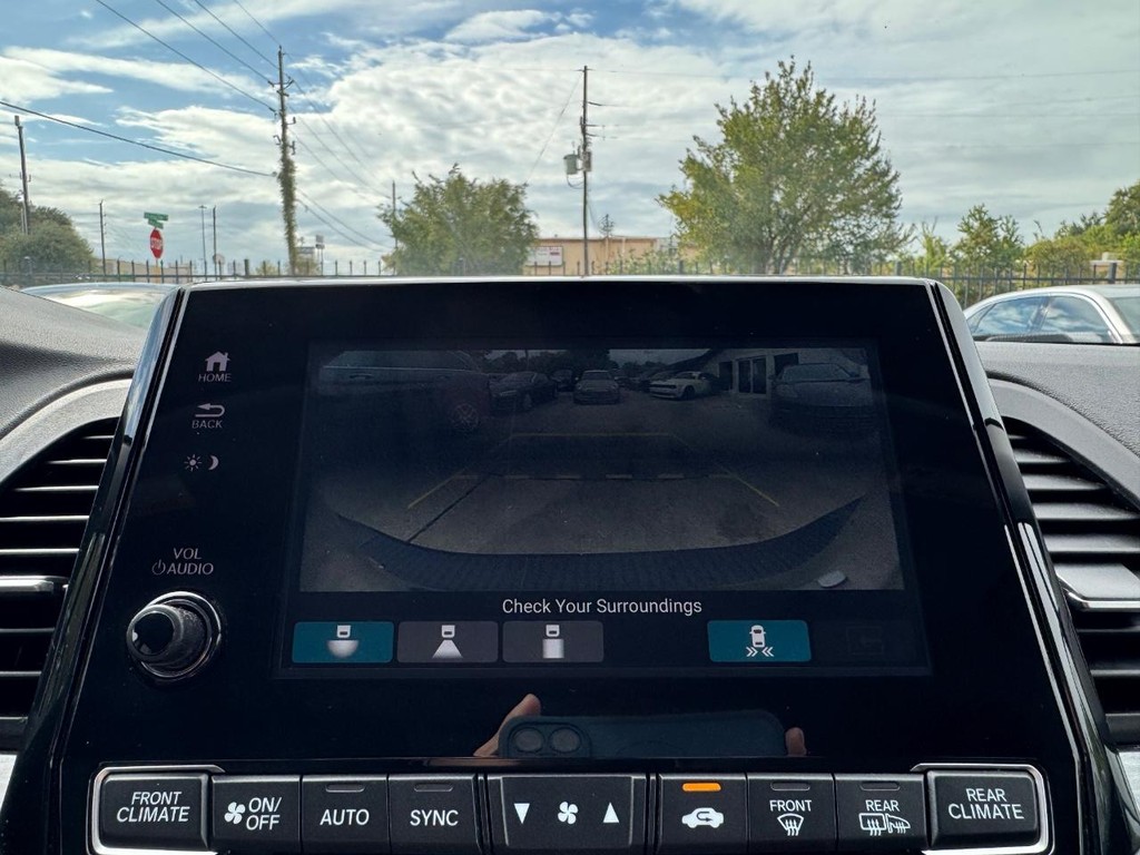 Honda Odyssey Vehicle Full-screen Gallery Image 25