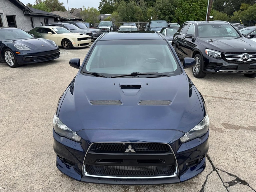 Mitsubishi Lancer Evolution Vehicle Full-screen Gallery Image 03