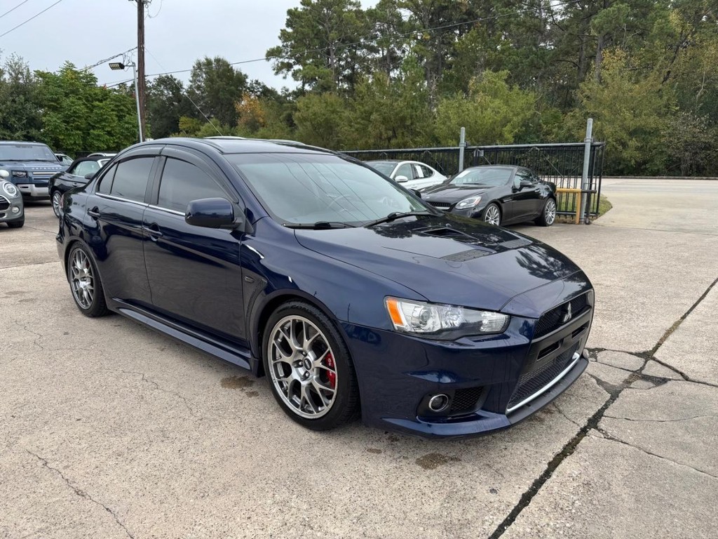 Mitsubishi Lancer Evolution Vehicle Full-screen Gallery Image 04