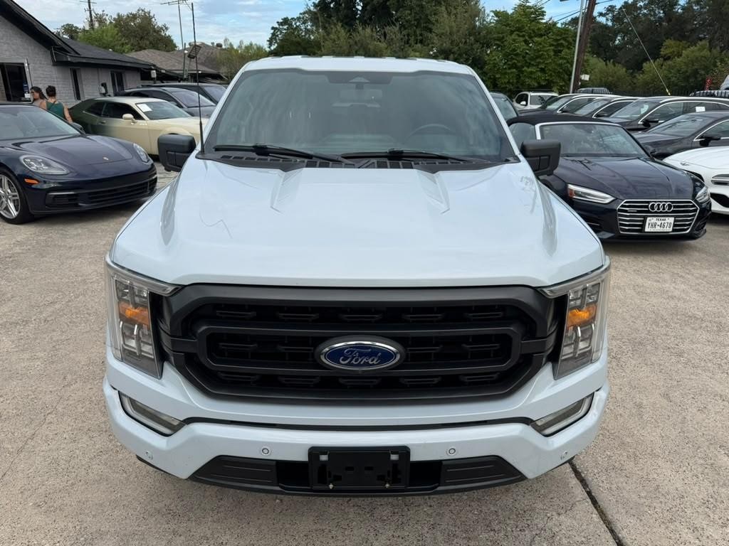 Ford F-150 Vehicle Full-screen Gallery Image 03