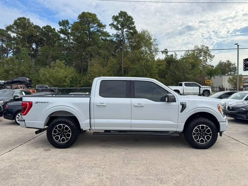 Ford F-150 Vehicle Full-screen Gallery Image 05