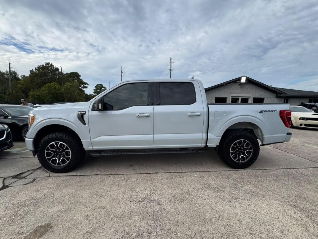 Ford F-150 Vehicle Full-screen Gallery Image 09