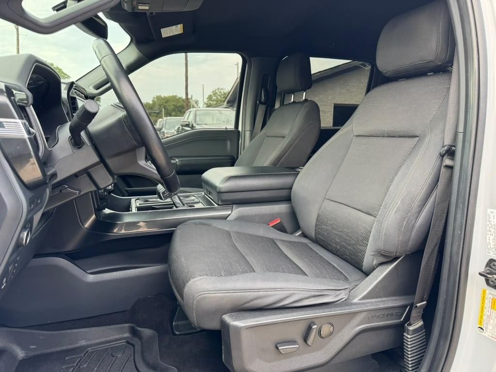 Ford F-150 Vehicle Full-screen Gallery Image 11