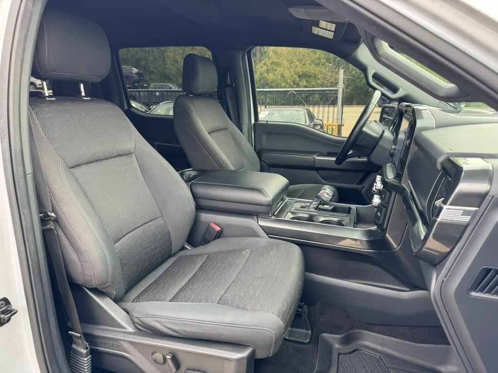 Ford F-150 Vehicle Full-screen Gallery Image 14
