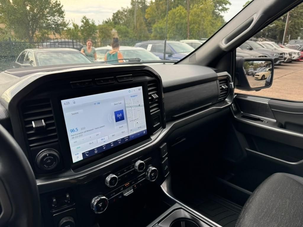 Ford F-150 Vehicle Full-screen Gallery Image 26