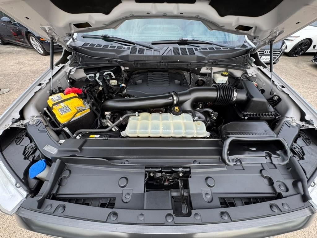 Ford F-150 Vehicle Full-screen Gallery Image 28