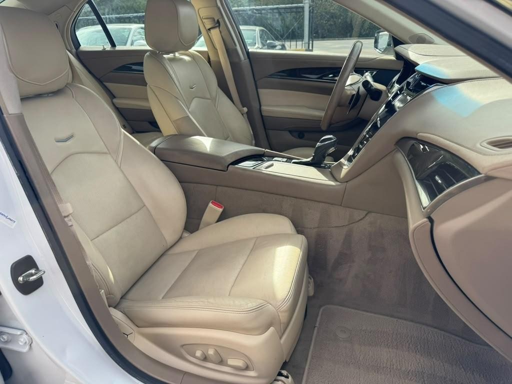 Cadillac CTS Sedan Vehicle Full-screen Gallery Image 14
