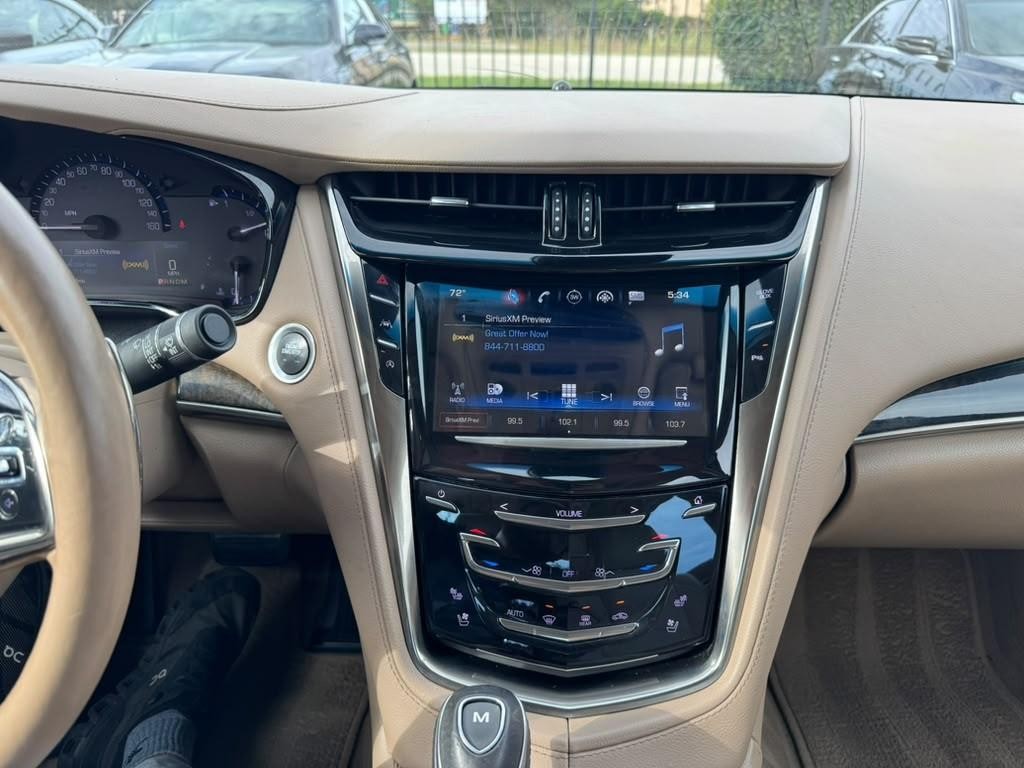 Cadillac CTS Sedan Vehicle Full-screen Gallery Image 22