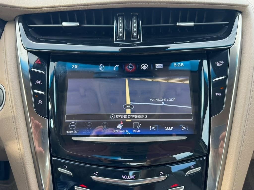 Cadillac CTS Sedan Vehicle Full-screen Gallery Image 24