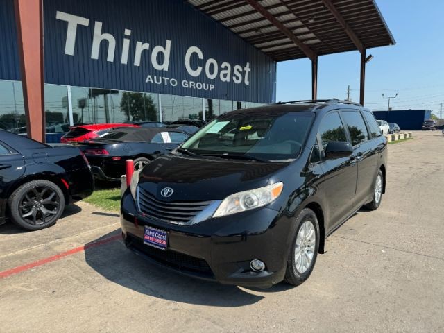 more details - toyota sienna