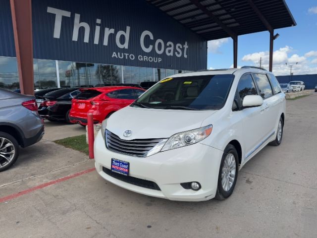 more details - toyota sienna