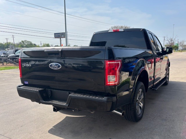 Ford F-150 Vehicle Full-screen Gallery Image 04