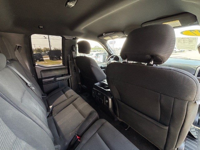 Ford F-150 Vehicle Full-screen Gallery Image 08