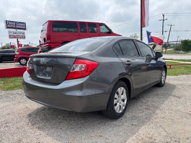 Honda Civic Sedan Vehicle Full-screen Gallery Image 03