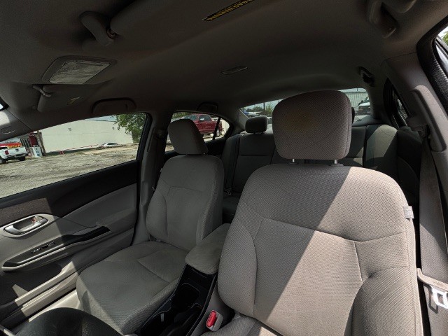 Honda Civic Sedan Vehicle Full-screen Gallery Image 07